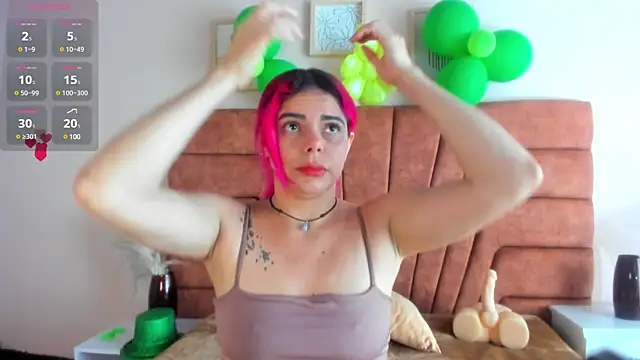 NIKI SANTANA online show from 03/18/25, 04:04