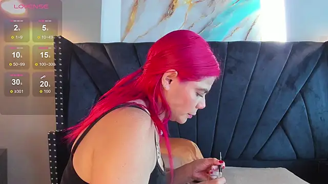 NIKI SANTANA online show from 10/29/25, 04:04