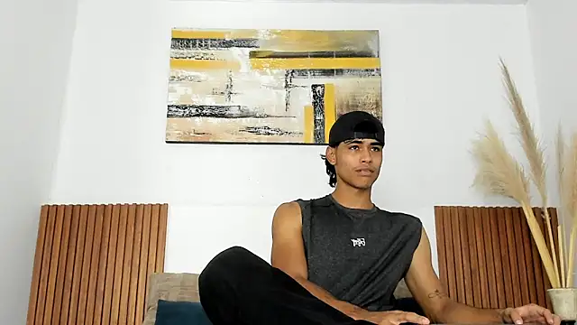 Snapshot of zander_2120 chatting on 10/30/25, 01:23 zander 2120 online show from 10/30/25, 01:23