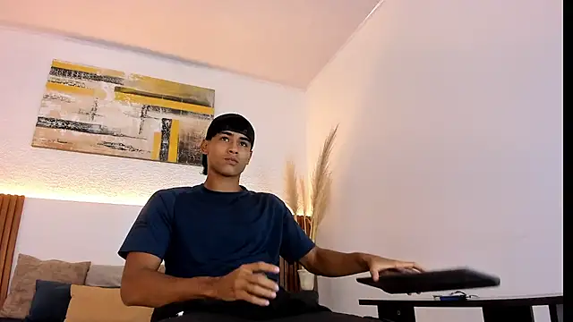 Snapshot of zander_2120 chatting on 12/02/25, 12:27 zander 2120 online show from 12/02/25, 12:27