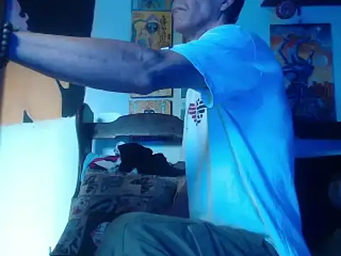 laye19 online show from 12/17/24, 01:38