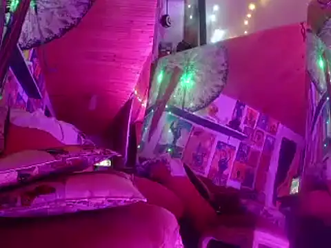 laye19 online show from 01/06/25, 03:42