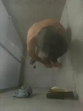 Snapshot of laye19 chatting on 09/18/25, 12:12 laye19 online show from 09/18/25, 12:12