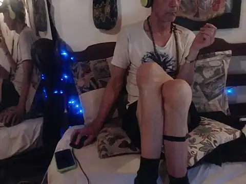 Snapshot of laye19 chatting on 10/09/25, 11:58 laye19 online show from 10/09/25, 11:58