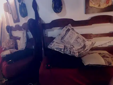 Snapshot of laye19 chatting on 10/12/25, 09:47 laye19 online show from 10/12/25, 09:47