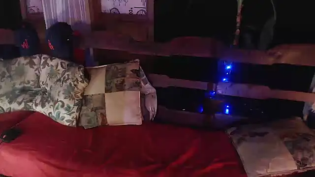 Snapshot of laye19 chatting on 11/08/25, 08:14 laye19 online show from 11/08/25, 08:14