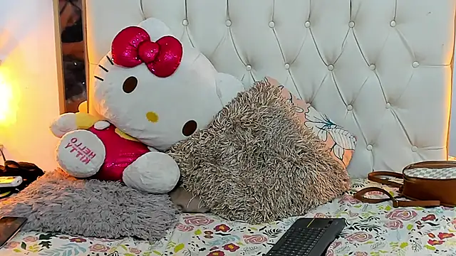 Snapshot of camila_sex_latina chatting on 01/17/25, 06:36 camila sex latina online show from 01/17/25, 06:36