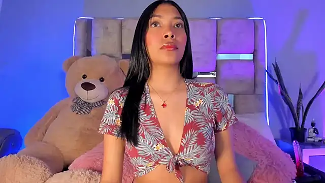 KarolRojas  online show from 01/10/25, 04:12