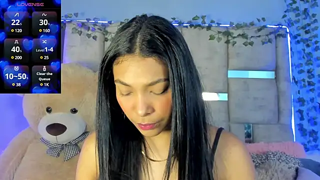 KarolRojas  online show from 02/17/25, 03:15