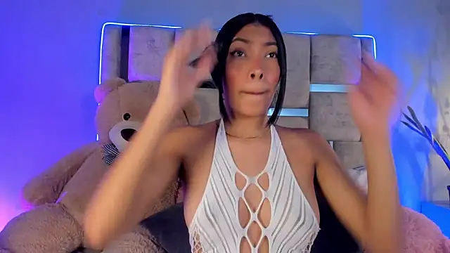 KarolRojas  online show from 03/02/25, 03:13