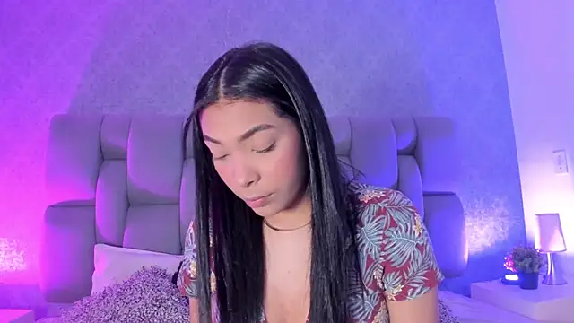 KarolRojas  online show from 10/01/25, 03:34
