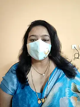 neelu-hoty online show from 12/23/24, 09:27