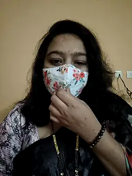 neelu-hoty online show from 12/25/24, 06:41