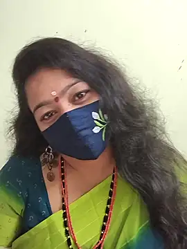 neelu-hoty online show from 10/23/25, 08:46