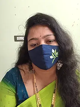 neelu-hoty online show from 10/24/25, 08:00