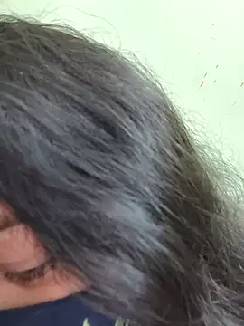 neelu-hoty online show from 10/27/25, 08:29