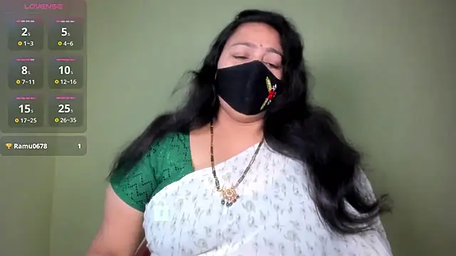 Snapshot of neelu-hoty chatting on 06/05/26, 08:53 neelu-hoty online show from 06/05/26, 08:53