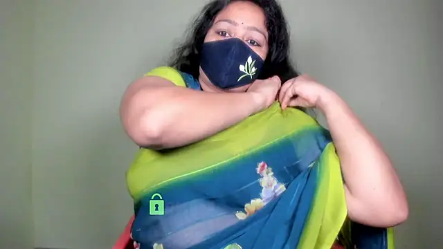 Snapshot of neelu-hoty chatting on 06/11/26, 01:42 neelu-hoty online show from 06/11/26, 01:42