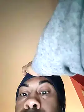 Snapshot of MetalAnalysis3 chatting on 12/17/25, 03:40 MetalAnalysis3 online show from 12/17/25, 03:40