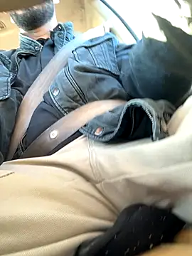 Snapshot of indosmoke chatting on 10/28/25, 03:25 indosmoke online show from 10/28/25, 03:25