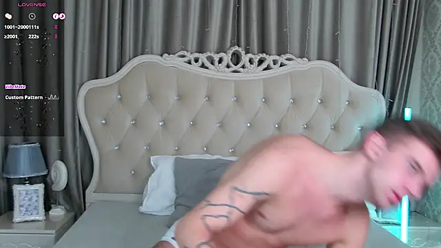 ArthurWhitee online show from 01/29/25, 04:15