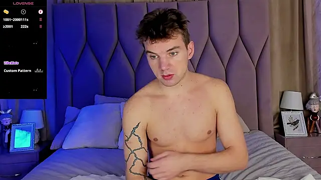 ArthurWhitee online show from 01/31/25, 03:09