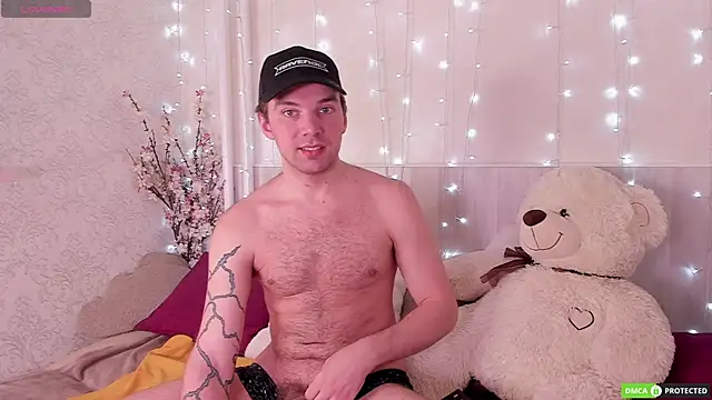 Snapshot of ArthurWhitee chatting on 11/04/25, 08:46 ArthurWhitee online show from 11/04/25, 08:46