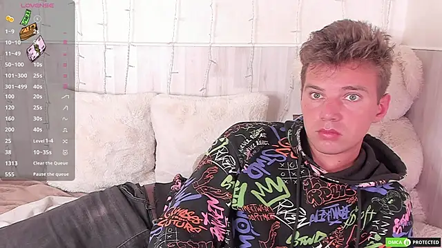 Snapshot of ArthurWhitee chatting on 12/03/25, 08:45 ArthurWhitee online show from 12/03/25, 08:45