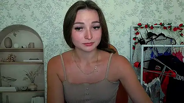 Snapshot of _Barbie_Kiss_ chatting on 09/19/25, 04:18 Barbie Kiss online show from 09/19/25, 04:18