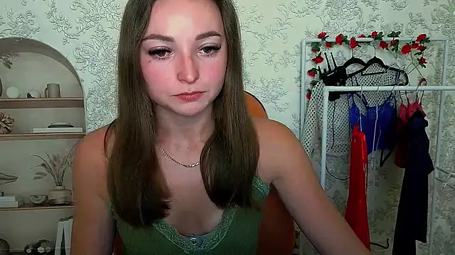 Snapshot of _Barbie_Kiss_ chatting on 09/25/25, 09:24 Barbie Kiss online show from 09/25/25, 09:24