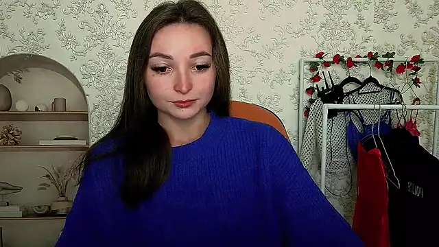 Snapshot of _Barbie_Kiss_ chatting on 10/03/25, 02:14 Barbie Kiss online show from 10/03/25, 02:14