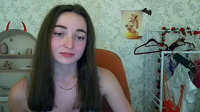 Snapshot of _Barbie_Kiss_ chatting on 11/01/25, 10:45 Barbie Kiss online show from 11/01/25, 10:45