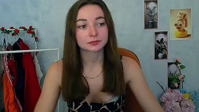 Snapshot of _Barbie_Kiss_ chatting on 12/01/25, 12:21 Barbie Kiss online show from 12/01/25, 12:21