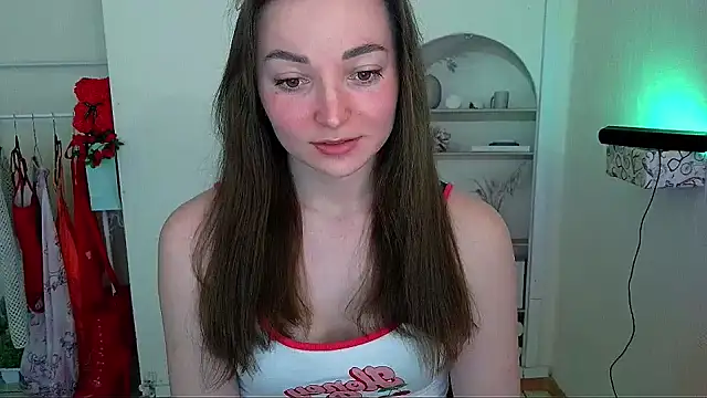  Barbie Kiss  online show from 05/08/26, 09:58