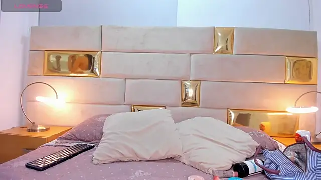 Snapshot of Arii_stone chatting on 12/02/24, 04:53 Arii stone online show from 12/02/24, 04:53