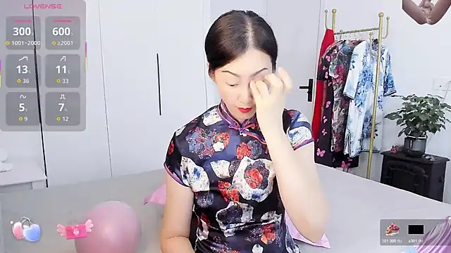 Snapshot of paopao-a chatting on 10/13/25, 04:01 paopao-a online show from 10/13/25, 04:01