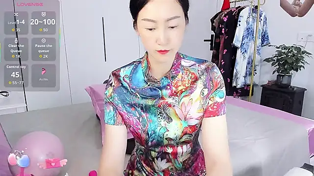 Snapshot of paopao-a chatting on 10/15/25, 03:17 paopao-a online show from 10/15/25, 03:17