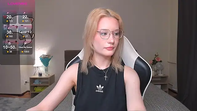 DearLia online show from 12/21/24, 04:19