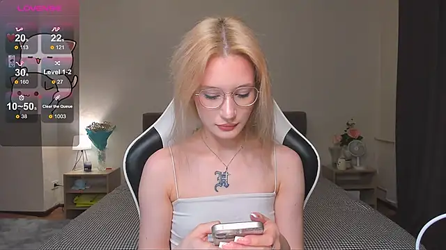 DearLia online show from 12/22/24, 04:39