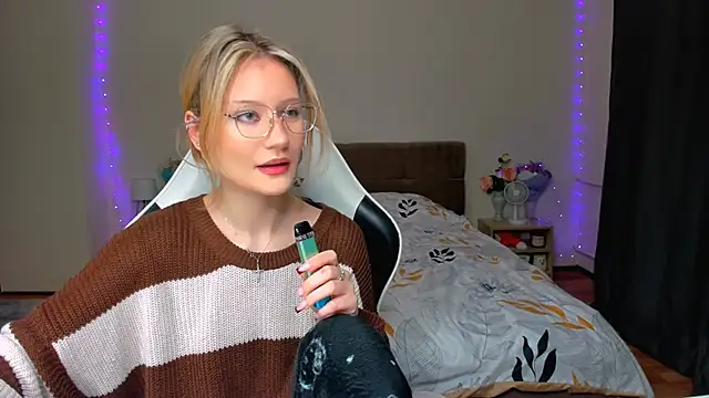 DearLia online show from 09/28/25, 08:14