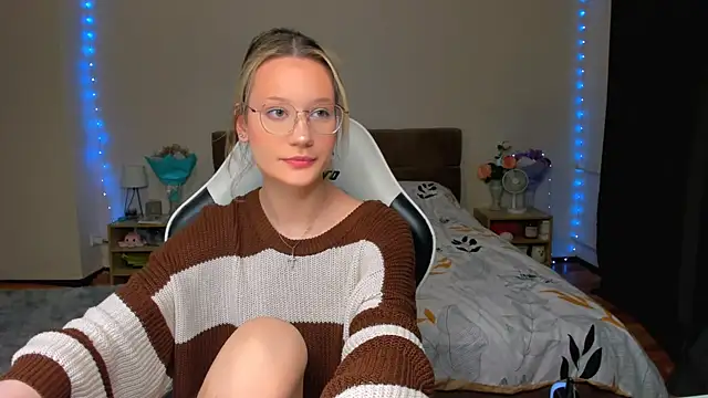 DearLia online show from 10/26/25, 08:26