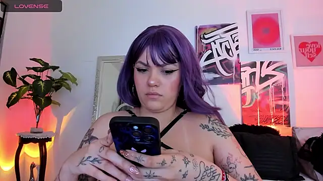 AnnieHuntters online show from 01/22/25, 03:20