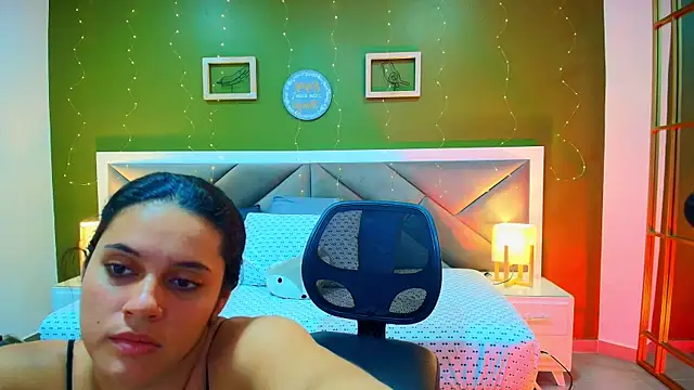 dahiana spark online show from 10/22/25, 08:08