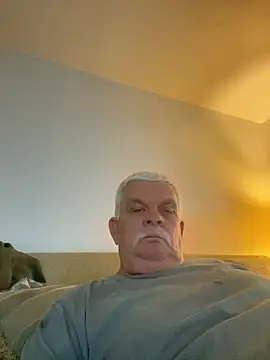 Snapshot of Silver1959 chatting on 05/24/26, 04:56 Silver1959 online show from 05/24/26, 04:56