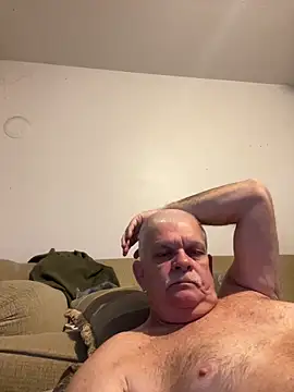 Snapshot of Silver1959 chatting on 06/11/26, 12:32 Silver1959 online show from 06/11/26, 12:32