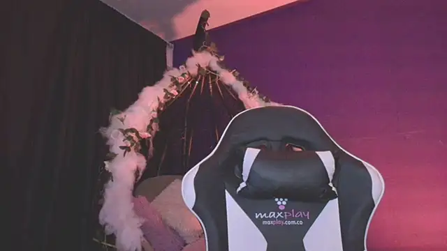 vanelope11 online show from 09/28/25, 07:25