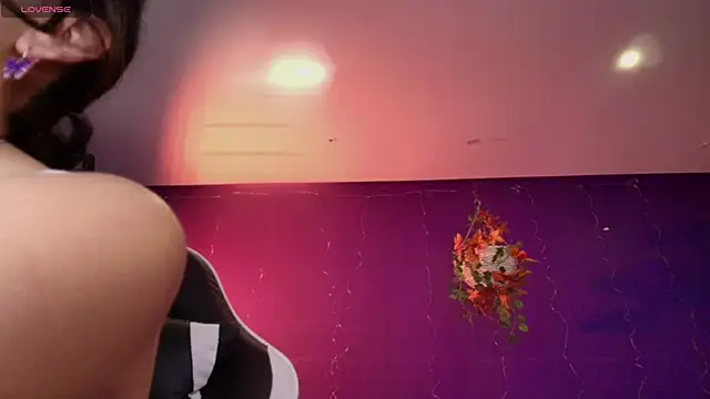 vanelope11 online show from 10/28/25, 06:54