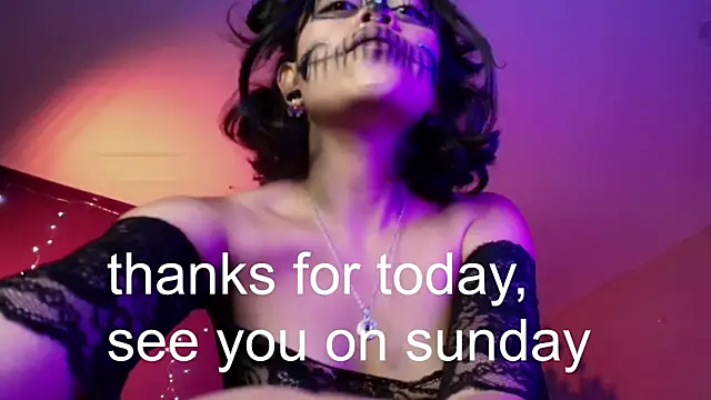 Snapshot of vanelope11 chatting on 11/04/25, 06:51 vanelope11 online show from 11/04/25, 06:51