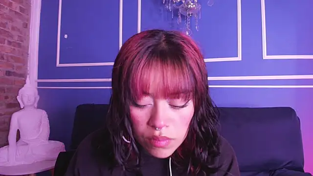 Snapshot of vanelope11 chatting on 02/01/26, 02:32 vanelope11 online show from 02/01/26, 02:32