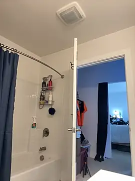 PeytonJohnn online show from 10/29/25, 03:47